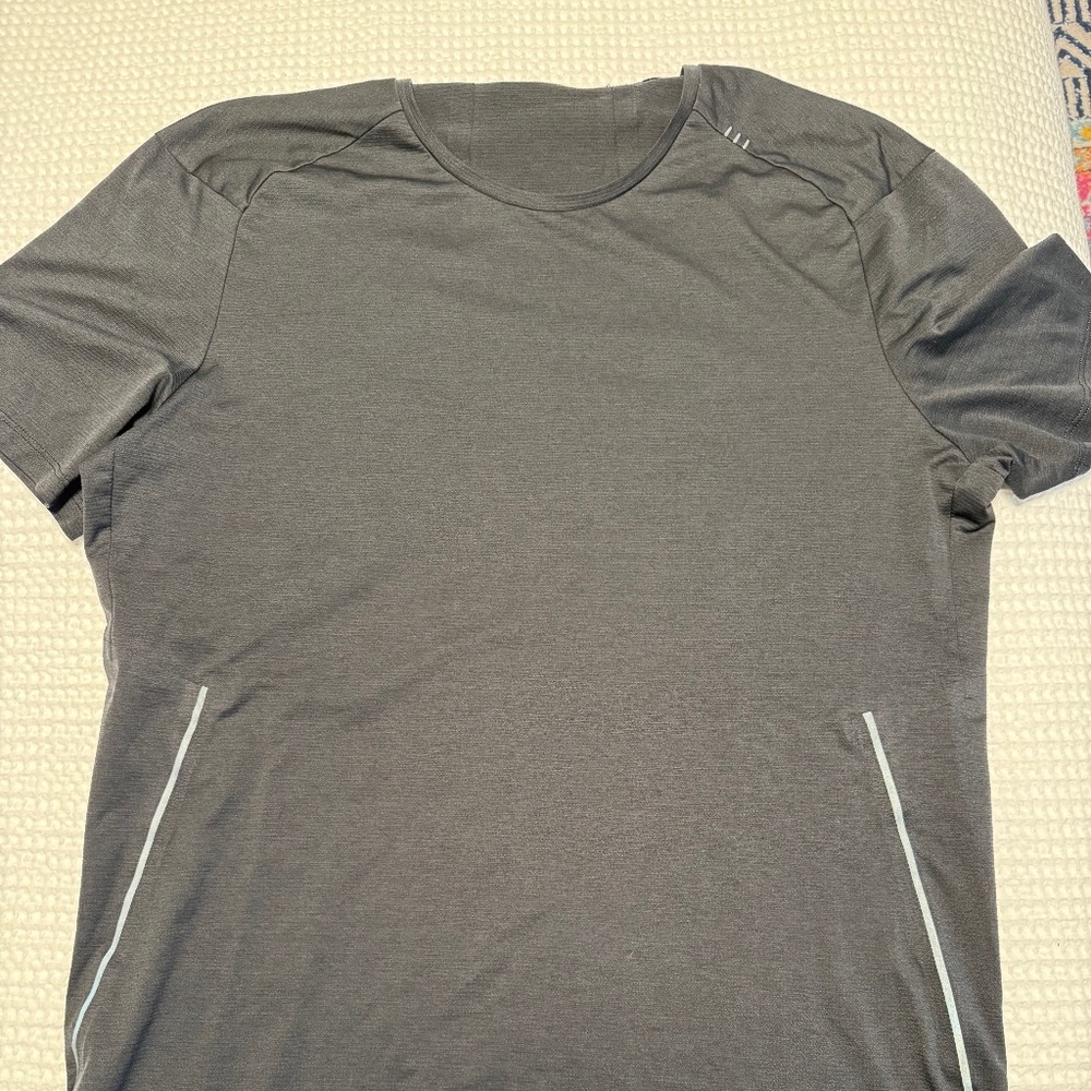 Lululemon top
